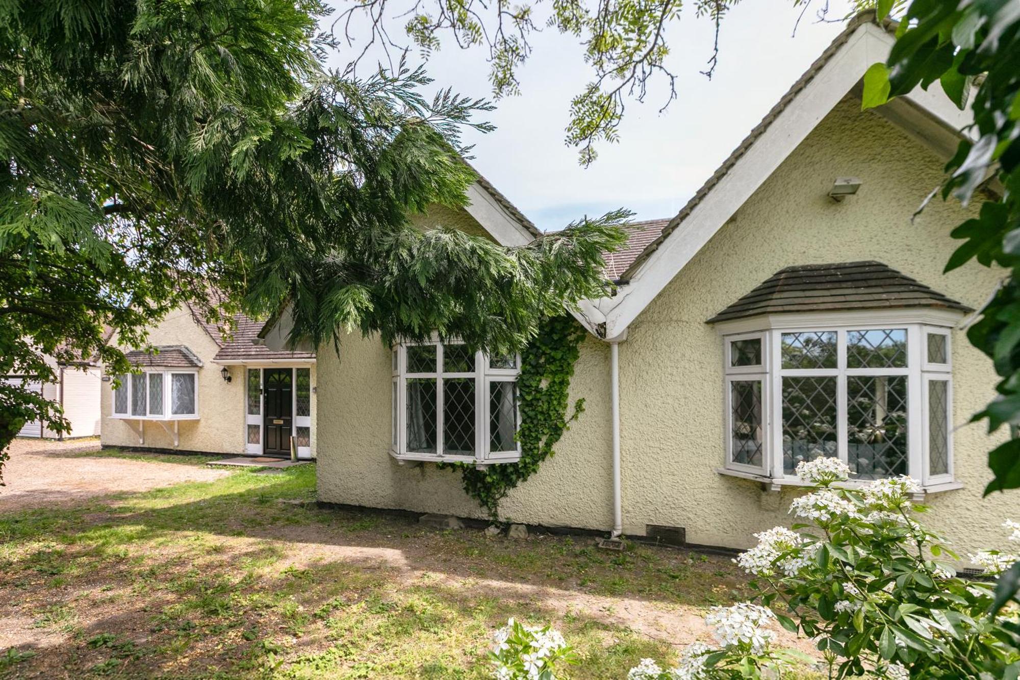 Rural Lodge Stay In Windsor! Hot Tub! Sleeps 20 Брей Екстериор снимка