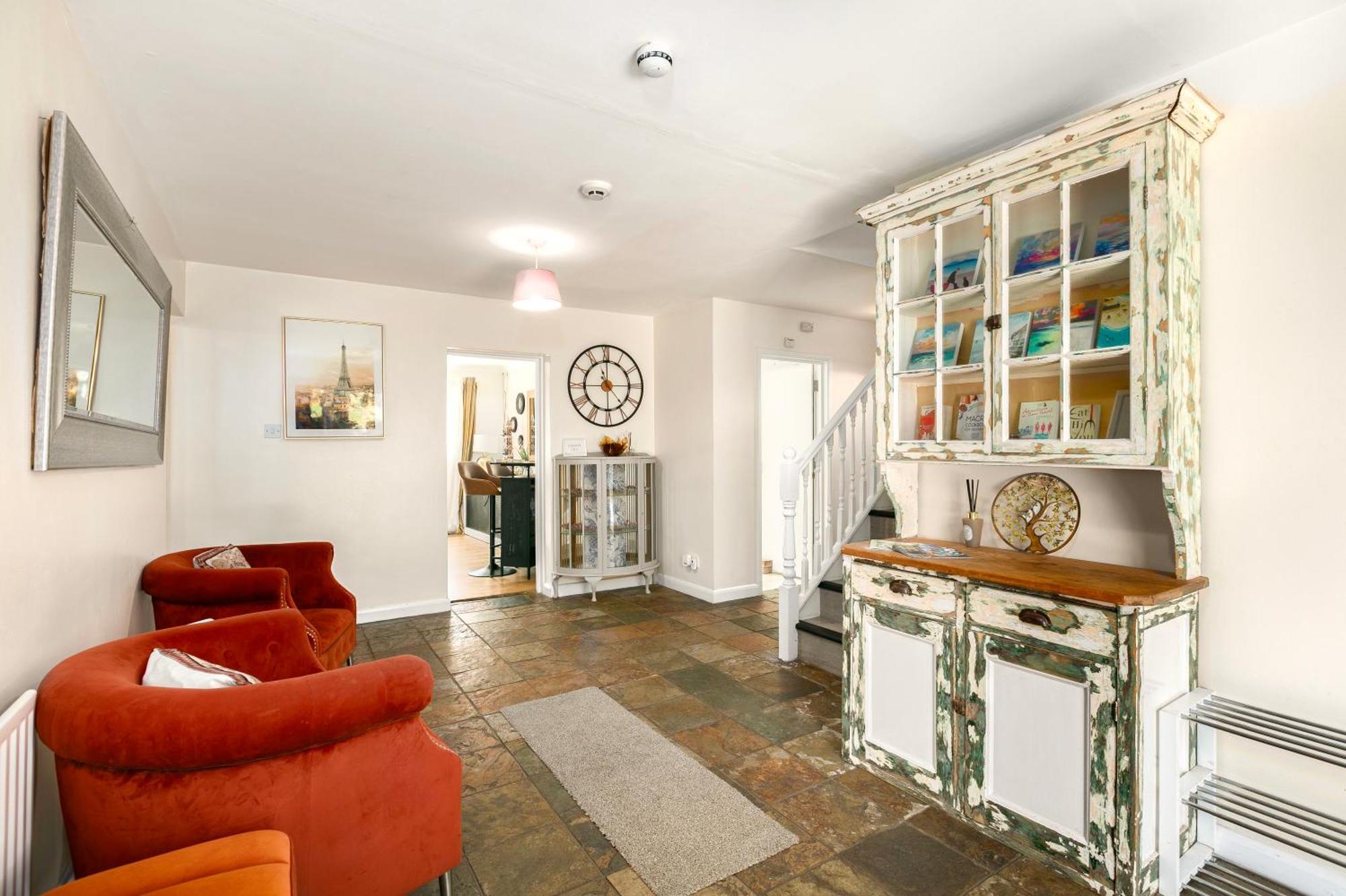 Rural Lodge Stay In Windsor! Hot Tub! Sleeps 20 Брей Екстериор снимка